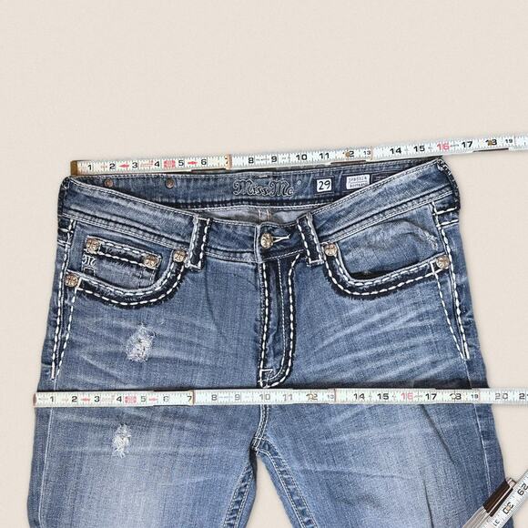 Vintage y2k low rise Miss Me jeans boyfriend Size 29 - Picture 4 of 8